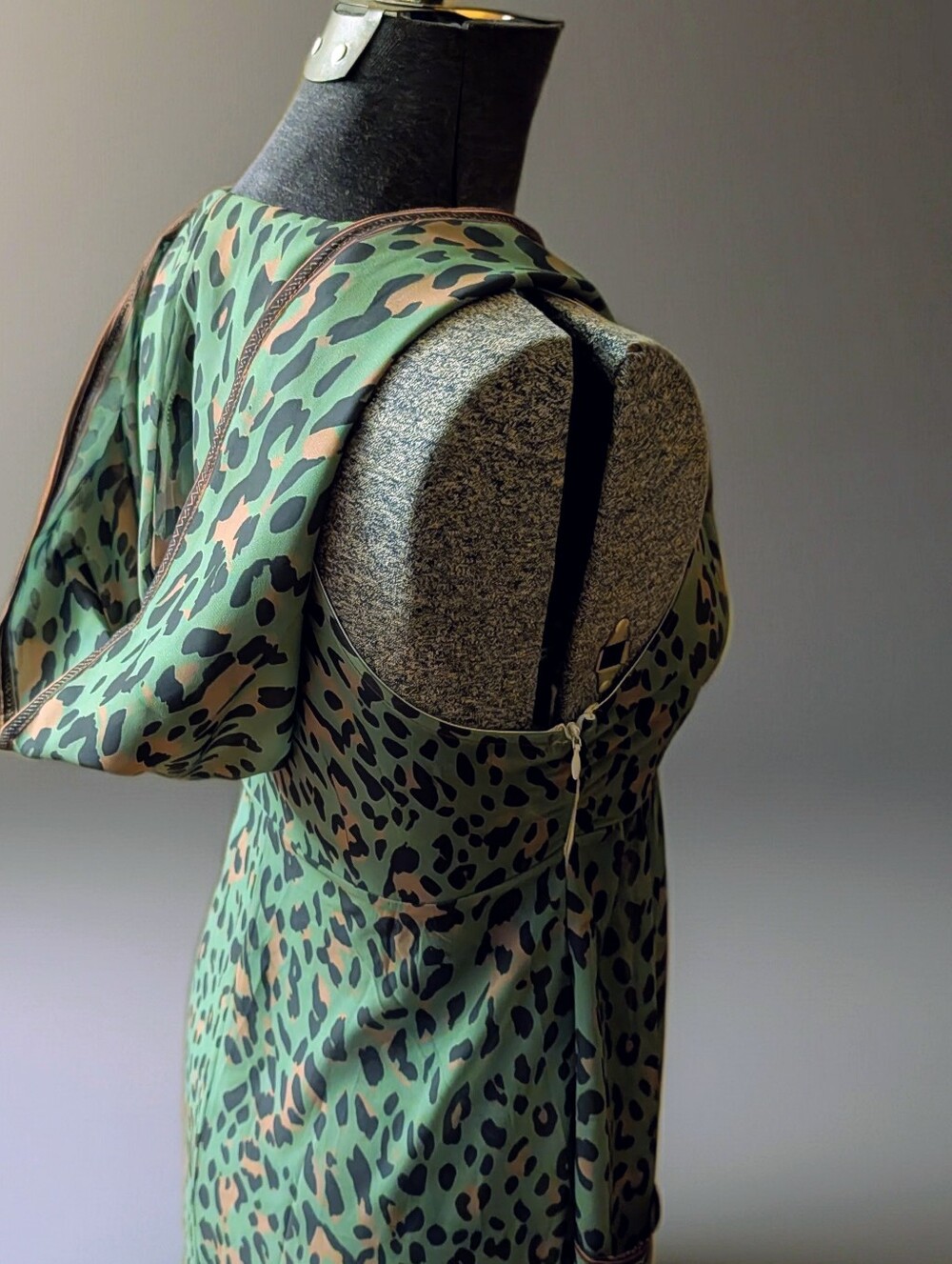 Morgan & Brook Retro Casual Green Leopard Print Chiffon Hooded Midi Dress Size S - Picture 8 of 12
